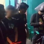 Kasus penyiraman air keras di Cengkareng viral, dua pelaku pelajar ditangkap dalam waktu kurang dari 12 jam oleh polisi. Motif sakit hati usai kalah sepak bola. (Foto: ReportaseNews/HO-Subdit Resmob Polda Metro Jaya)