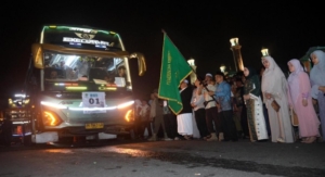 Tangis Haru Warnai Keberangkatan 130 Calon Jamaah Haji Tapsel Menuju Tanah Suci