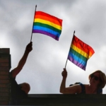 DPRD Jawa Barat menyiapkan Raperda perlindungan keluarga dari LGBT dan dampak digital. Usulan ini dipicu keresahan sosial dan lonjakan kasus HIV. (Foto: REUTERS/Mark Blinch)
