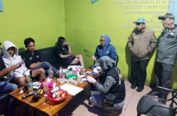 BNNK Madina Razia Dua Kafe di Panyabungan, 16 Orang Tes Urine