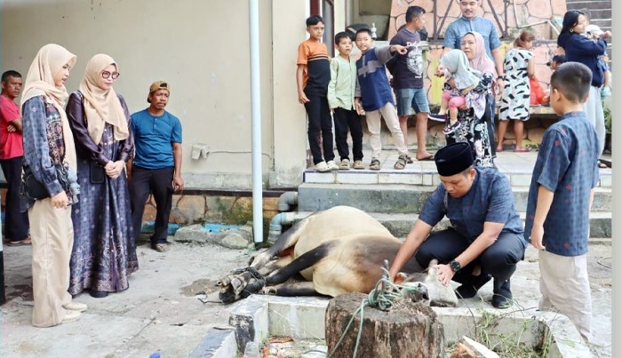 Utamakan Ketertiban, Polres Padangsidimpuan Antar Daging Kurban ke Rumah Warga