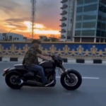 Video Ketua DPRD Kepri Iman Sutiawan mengendarai moge tanpa helm di Batam Center menuai kritik netizen. Unggahan Instagram akhirnya dihapus. (Tangkapan Layar)