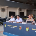 Polda Metro Jaya mengungkap gudang berisi 1.494 motor diduga hasil kejahatan di Jakarta Selatan. Kendaraan disebut hendak dikirim ke Tahiti dan Togo. (Foto: ReportaseNews/Tama)
