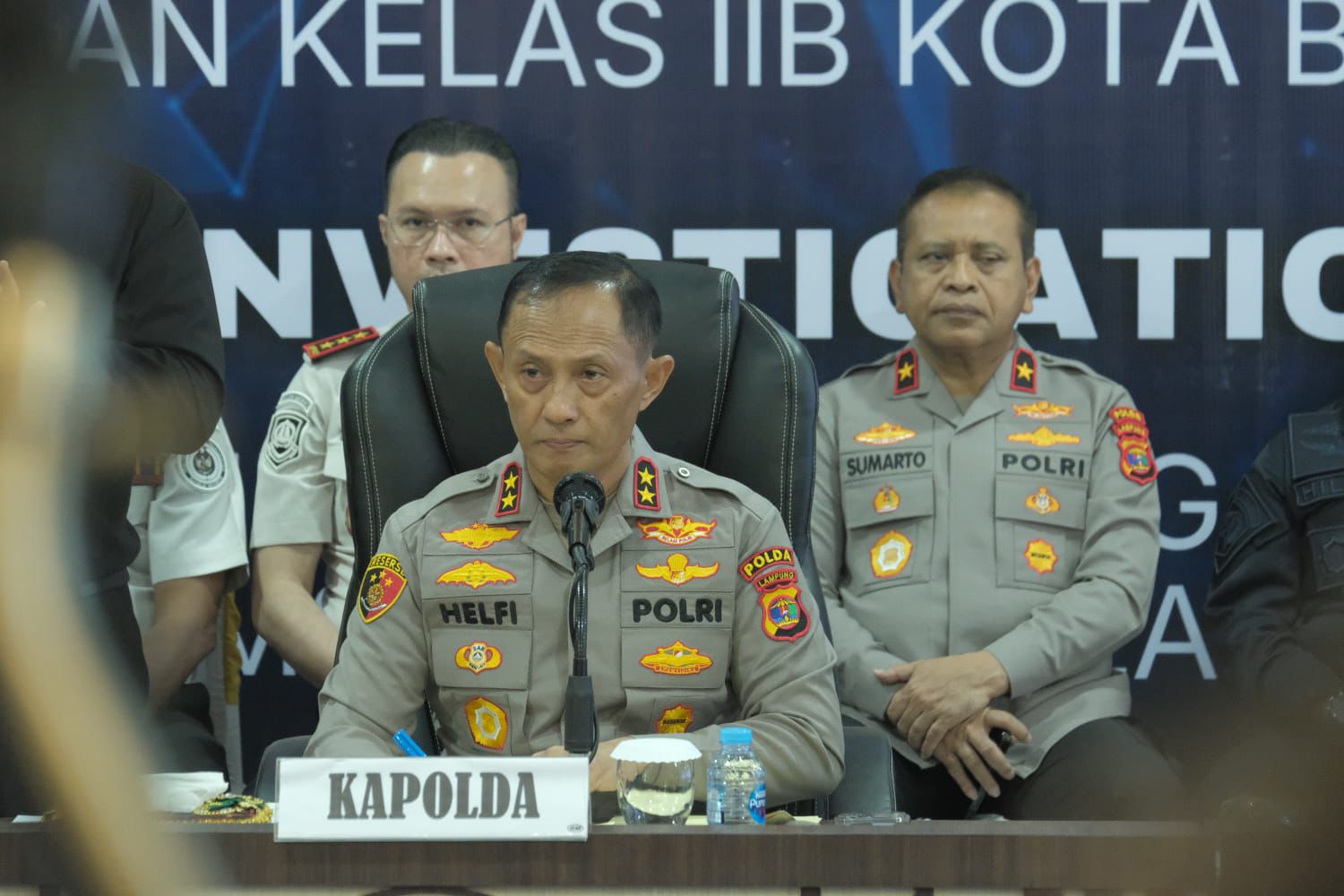 Polda Lampung mengungkap kasus love scamming dari dalam lapas di Lampung Utara. Sebanyak 137 warga binaan diduga terlibat dengan total kerugian korban mencapai Rp1,4 miliar. (Foto: ReportaseNews/HO-Humas Polda Lampung)