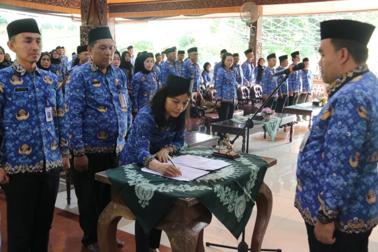 Tegaskan Tak Ada Jual Beli Jabatan, Bupati Lantik 191 Pejabat
