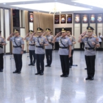Kapolri Jenderal Listyo Sigit Prabowo memimpin pelantikan dan sertijab pejabat utama Mabes Polri serta sejumlah Kapolda baru di Mabes Polri, Jakarta. (Foto: ReportaseNews/HO-Humas Polri)