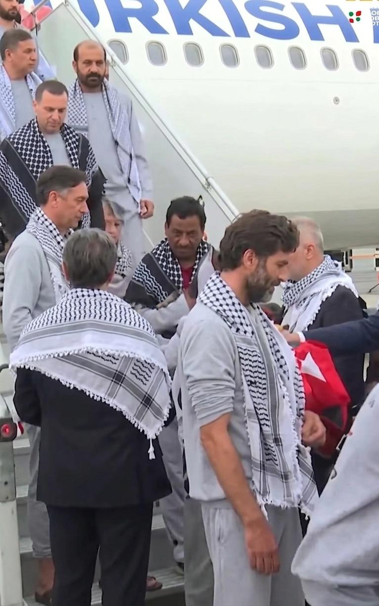 Bebas dari Tahanan Israel, 9 Relawan WNI Tiba di Istanbul dan Siap Seret Zionis ke ICC