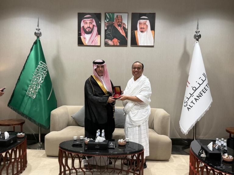 Wakapolri bertemu otoritas keamanan Arab Saudi untuk memperkuat perlindungan jemaah haji Indonesia dan memberantas praktik haji non-prosedural jelang puncak haji 2026. (Foto: ReportaseNews/HO-Humas Polri)