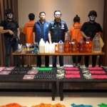 Polda Metro Jaya membongkar home industri vape etomidate di Puri Mansion, Jakarta Barat. Dua tersangka ditangkap bersama ratusan cartridge siap edar. (Foto: ReportaseNews/HO-Ditresnarkoba Polda Metro Jaya)