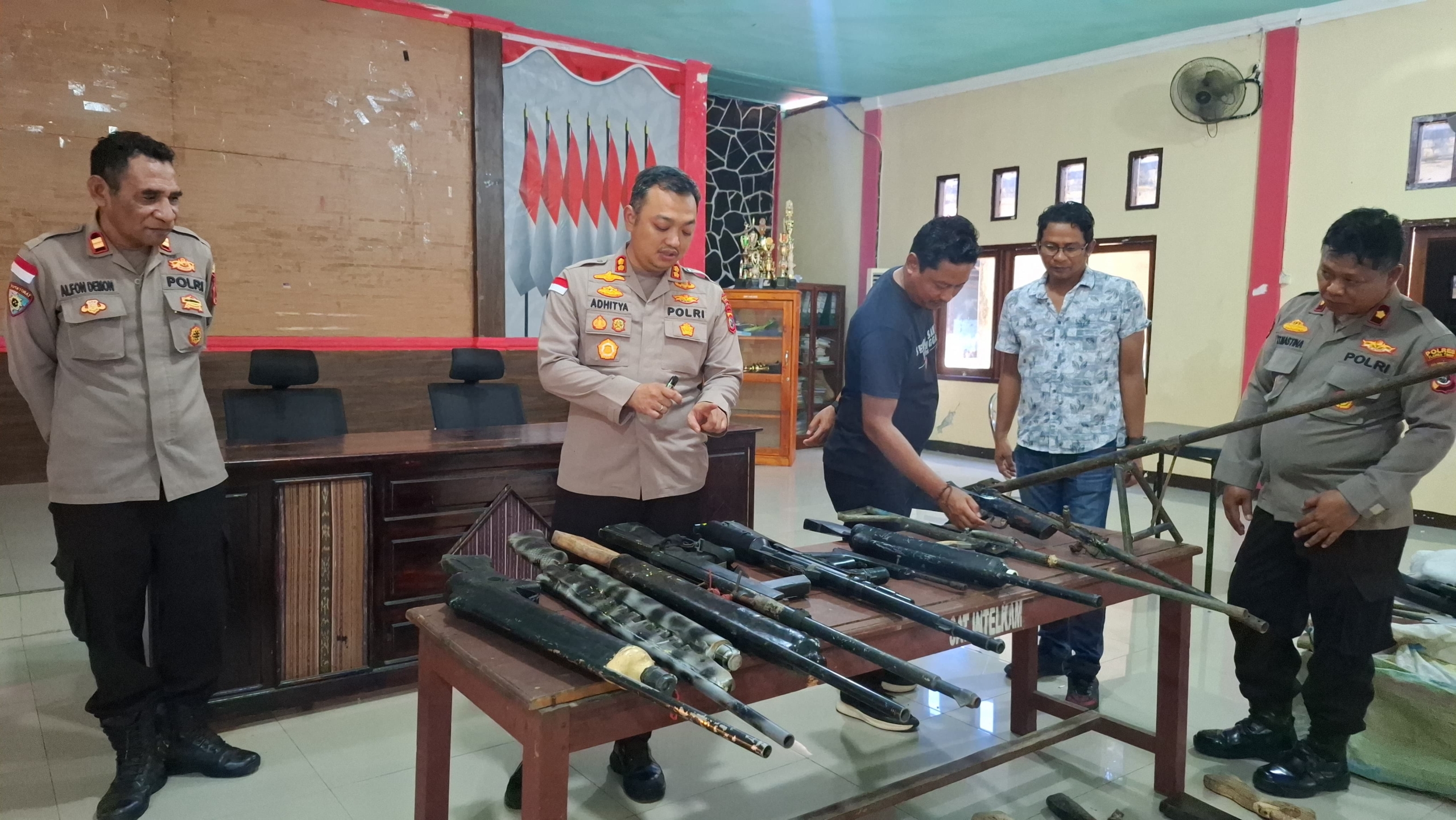 Polres Flores Timur Amankan 863 Senpira dan Sajam Pasca Konflik di Adonara