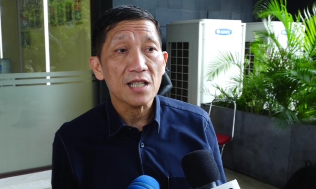 Direktur Utama PT Liga Indonesia Baru, Ferry Paulus, menjelaskan bahwa faktor keamanan menjadi pertimbangan utama pemindahan lokasi pertandingan. (Foto: ReportaseNews/Tama)