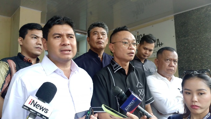 Kuasa hukum Youtuber Nusantara memastikan laporan terhadap Roy Suryo masih berjalan di Polda Metro Jaya. Sebanyak 84 laporan disebut telah diperiksa penyidik. (Foto: ReportaseNews/Tama)