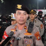 Polda Metro Jaya mengerahkan 140 personel gabungan untuk patroli KRYD di Jakarta Selatan guna mencegah tawuran, curanmor, dan kejahatan jalanan. (Foto: ReportaseNews/Tama)