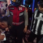 Ditsamapta Polda Metro Jaya menggelar patroli blue light di Jakarta Barat dan Jakarta Pusat untuk mencegah begal, curanmor, dan gangguan kamtibmas dini hari. (Foto: ReportaseNews/Tama)