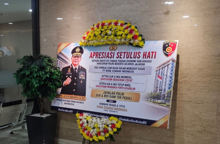 Korban Penipuan Dana Syariah Kirim Karangan Bunga Apresiasi ke Bareskrim