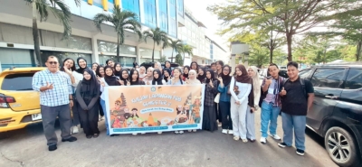 Puluhan mahasiswa Universitas Batam (Uniba) justru diajak menelusuri jejak sejarah dan peradaban Melayu melalui kegiatan kuliah lapangan di Museum Raja Ali Haji Batam, Jumat (5/6/2026). (Foto: ReportaseNews/Agus)