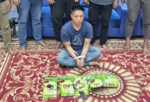 Bareskrim Polri dan Bea Cukai menggagalkan penyelundupan sabu 5 kilogram jaringan Malaysia-Indonesia di Pekanbaru. Seorang kurir ditangkap dan terancam hukuman berat. (Foto: ReportaseNews/HO-Dittipidnarkoba Bareskrim Polri)