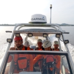 Seorang pemancing di Batu Ampar, Kubu Raya, diduga diterkam buaya saat berada di atas sampan. Tim SAR Gabungan masih melakukan pencarian korban hingga kini. (Ist)