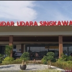 Dugaan temuan emas 4 kilogram di Bandara Singkawang menjadi sorotan. Penumpang disebut tak dapat menunjukkan dokumen kepemilikan dan meninggalkan lokasi. (Dok. ReportaseNews)