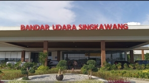 Dugaan temuan emas 4 kilogram di Bandara Singkawang menjadi sorotan. Penumpang disebut tak dapat menunjukkan dokumen kepemilikan dan meninggalkan lokasi. (Dok. ReportaseNews)