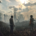 Karhutla kembali terjadi di Kubu Raya. Delapan hektare lahan di Rasau Jaya terbakar, sementara polisi masih menyelidiki penyebab kebakaran dan mengingatkan ancaman pidana bagi pelaku pembakaran lahan. (Foto: ReportaseNews/HO-Humas Polres Kubu Raya)