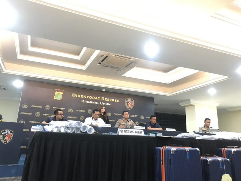 Polda Metro Jaya akan memeriksa sejumlah influencer yang mempromosikan paket umrah Hanania Travel dalam penyidikan kasus dugaan penipuan dan penggelapan dana jemaah senilai Rp12,14 miliar. (Foto: ReportaseNews/Fira)