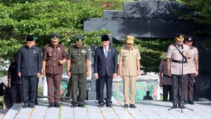 Kapolres Tapsel Pimpin Ziarah dan Tabur Bunga di TMP Sipirok
