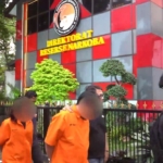 ‎Pasangan kekasih diduga menjadi pengedar sabu ditangkap Ditresnarkoba Polda Metro Jaya di Palmerah, Jakarta Barat. Polisi menyita sabu seberat 6,13 gram dan sejumlah barang bukti. (Foto: ReportaseNews/HO-Ditresnarkoba Polda Metro Jaya)