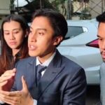Thariq Halilintar mengakui menerima fasilitas umrah gratis dari Hanania Travel sebagai bagian kerja sama endorse. Ia juga mengaku terkejut dengan kasus dugaan penipuan umrah yang kini ditangani polisi. (Foto: ReportaseNews/Tama)