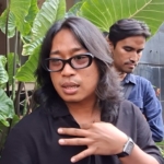 Praz Teguh diperiksa sebagai saksi dalam kasus dugaan penipuan umrah Hanania Travel. Ia mengungkap skema diskon keberangkatan rombongan dan menyerahkan data kepada penyidik. (Foto: ReportaseNews/Tama)