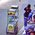 Seorang pedagang martabak mini menjadi korban pencurian saat tertidur di Tangerang. Tas berisi empat HP, termasuk kado untuk anaknya, serta uang tunai raib digondol pelaku. (Tangkapan Layar)