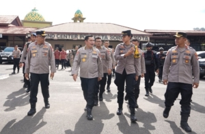 Komjen Pol. Fadil Imran mendorong transformasi Layanan Polisi 110 dan Command Center agar respons kepolisian semakin cepat, terintegrasi, dan berorientasi pada penyelesaian masalah masyarakat. (Foto: ReportaseNews/HO-Humas Polri)