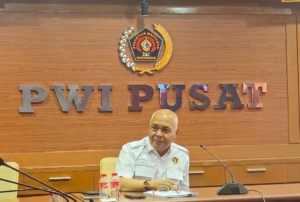 PWI Pusat mendesak Hotman Paris memberikan klarifikasi dan meminta maaf kepada wartawan setelah pernyataannya dinilai merendahkan profesi pers dan mengganggu kemerdekaan pers. (Ist)
