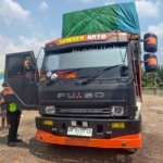 Seorang sopir truk ditemukan meninggal di Betung, Banyuasin. Polisi memastikan korban wafat akibat serangan jantung dan tidak menemukan tanda-tanda kekerasan. (Foto: ReportaseNews/Don)