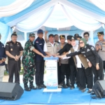 Kapolda Sumsel menghadiri peluncuran tata kelola sumur minyak masyarakat di Lahat untuk mendukung ketahanan energi nasional, menekan illegal drilling, dan mempercepat legalisasi sumur minyak rakyat. (Foto: ReportaseNews/Don)