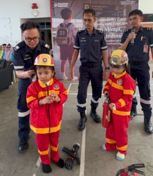 Peringati Hari Anak Nasional, Bandara SMB II Ajak Puluhan Siswa TK Kenali Dunia Penerbangan