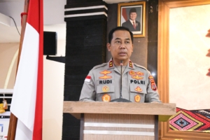 Kapolda NTT Dorong Perdamaian Secara Adat Jadi Komitmen Masyarakat Adonara