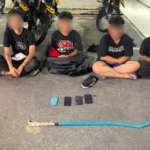Brimob Polda Metro Jaya membubarkan tawuran di Jalan Basuki Rahmat, Jakarta Timur. Lima pemuda dan satu senjata tajam diamankan. (Dok Humas Polda Metro Jaya)