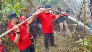 Kemenhut memperkuat perlindungan kesehatan 65 personel Manggala Agni Pontianak yang hampir tiga minggu menangani karhutla di Kalimantan Barat. (Ist)