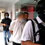 Polda Metro Jaya membongkar home industry narkotika jenis etomidate di Jakarta Selatan. Seorang WN Malaysia ditangkap dan 131 cartridge disita. (Foto: ReportaseNews/Tama)