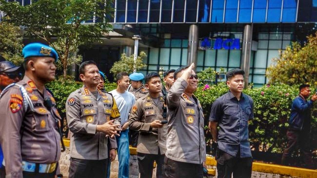 Polda Metro Jaya menyebut rangkaian aksi di DPR hingga Monas, Jakarta Pusat, berakhir tertib dan kondusif. Arus lalu lintas kembali dinormalkan bertahap. (Istimewa)
