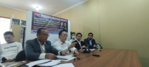 Korban dugaan penipuan investasi kripto Akademi Crypto mempertanyakan perkembangan laporan terhadap Timothy Ronald dan Kalimasada. (Foto: ReportaseNews/Tama)