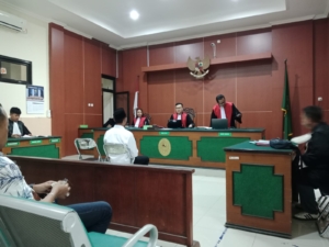 Diduga Jual BBM Subsidi Eceran, Warga Watuagung Jalani Persidangan