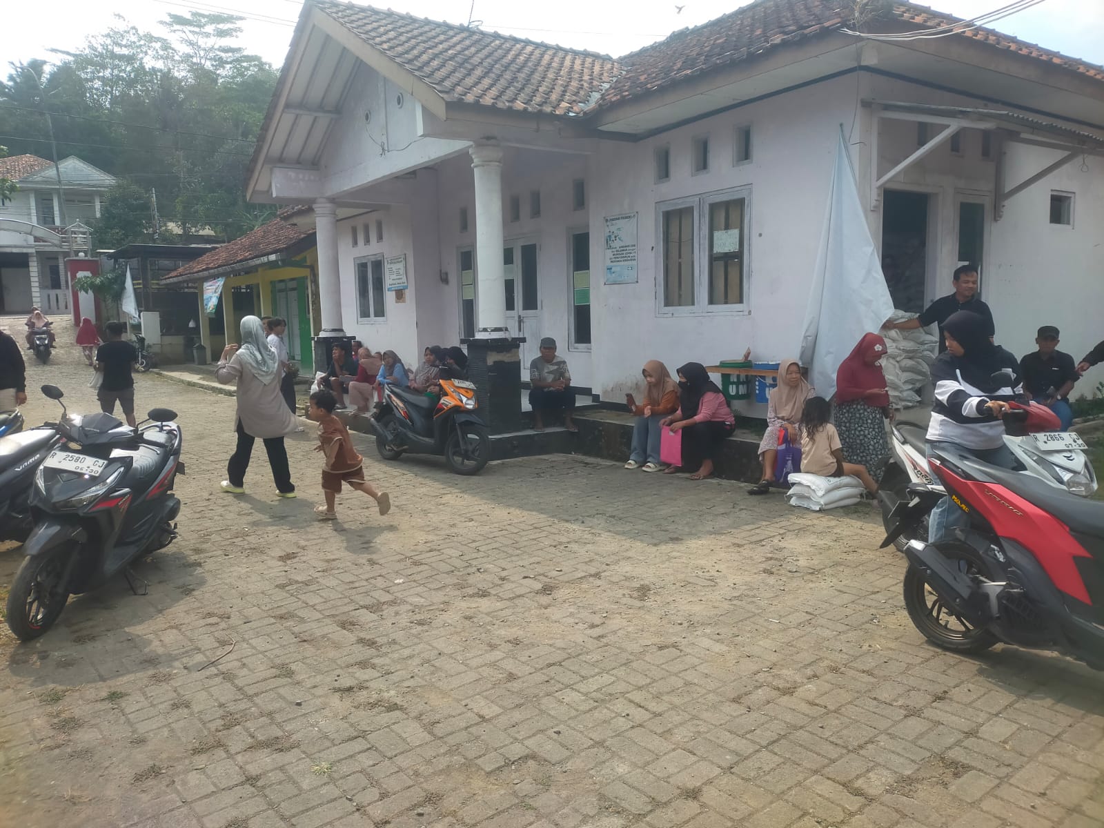 Pemerintah Desa Kranggan, Banyumas, menemukan perbedaan data penerima bantuan pangan dengan kondisi sosial ekonomi warga di lapangan. (Kus)