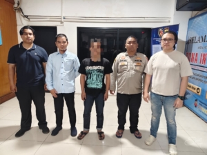 Polda Metro Jaya menangkap dan menahan MI (23), tersangka dugaan kekerasan seksual terhadap anak di Palmerah, Jakarta Barat. (Dok. Humas Polda Metro Jaya)