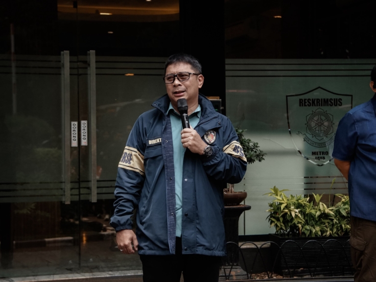 Direktur Reserse Kriminal Khusus Polda Metro Jaya Kombes Pol. Victor Dean Mackbon. Polda Metro Jaya menggeledah sembilan lokasi di Jakarta, Tangerang Selatan, dan Bogor terkait dugaan korupsi proyek alat konstruksi dengan kerugian negara Rp37,35 miliar.. (Istimewa)