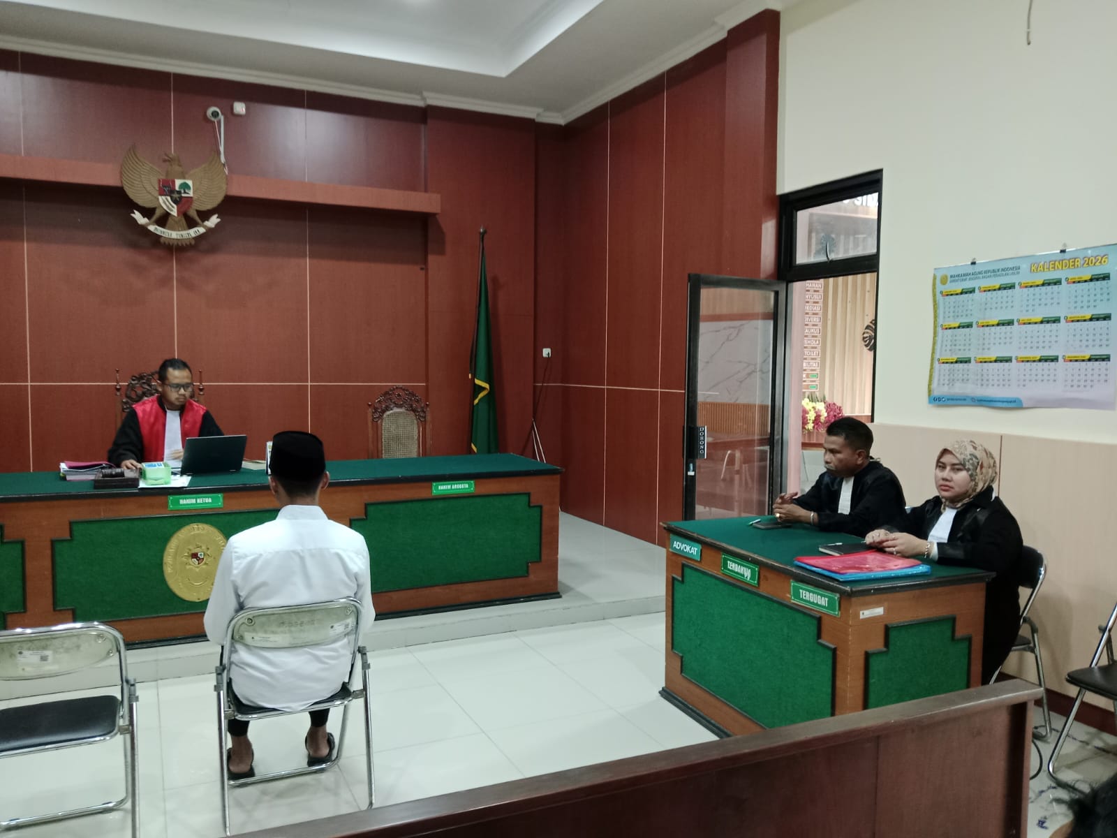 Ahmad Rizal, penjual bensin eceran di Banyumas, divonis pidana pengawasan enam bulan dalam perkara penjualan Pertalite bersubsidi. (Kus)