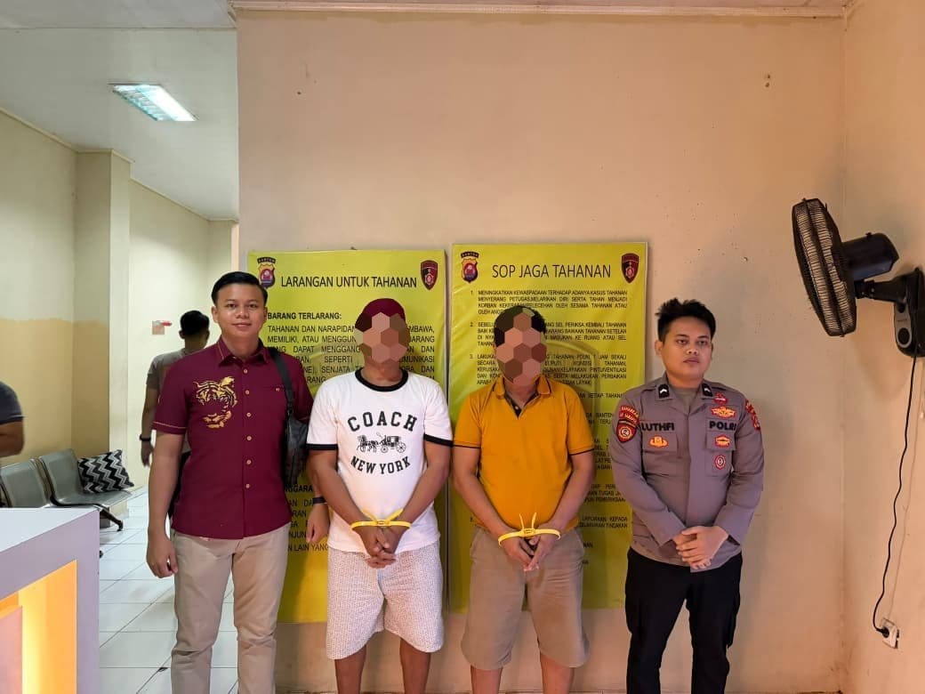 Ditreskrimsus Polda Banten menangkap dua pelaku tambang tanah urug tanpa izin di Kronjo, Kabupaten Tangerang. Polisi menyita excavator dan sejumlah dokumen transaksi. (Humas Polda Banten)