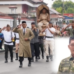 Tandu Jenderal Besar Soedirman mewarnai HUT ke-81 TNI di Purwokerto. Korem 071/Wijayakusuma menggelar LKBB untuk melatih disiplin dan kekompakan pelajar. (Kus)