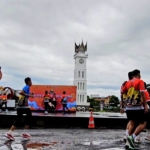 Police Women Run IV 2026 di Bukittinggi diikuti sekitar 3.500 peserta. Selain olahraga, kegiatan ini mengangkat sejarah Polwan, wisata, budaya, dan ekonomi lokal. (Bud)